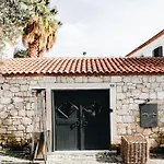 Gaia Ξενοδοχείο 2*